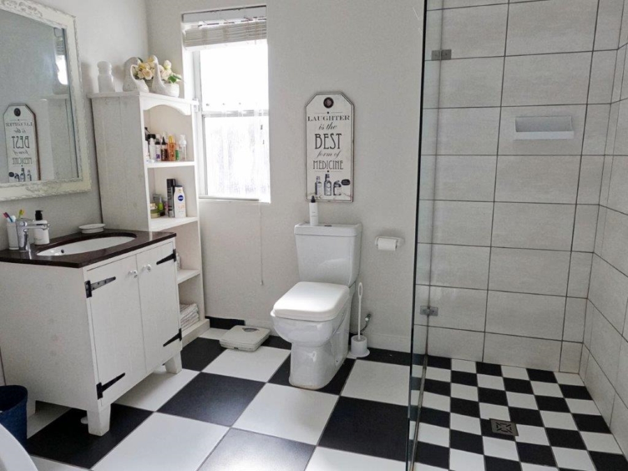 4 Bedroom Property for Sale in Jongensfontein Western Cape